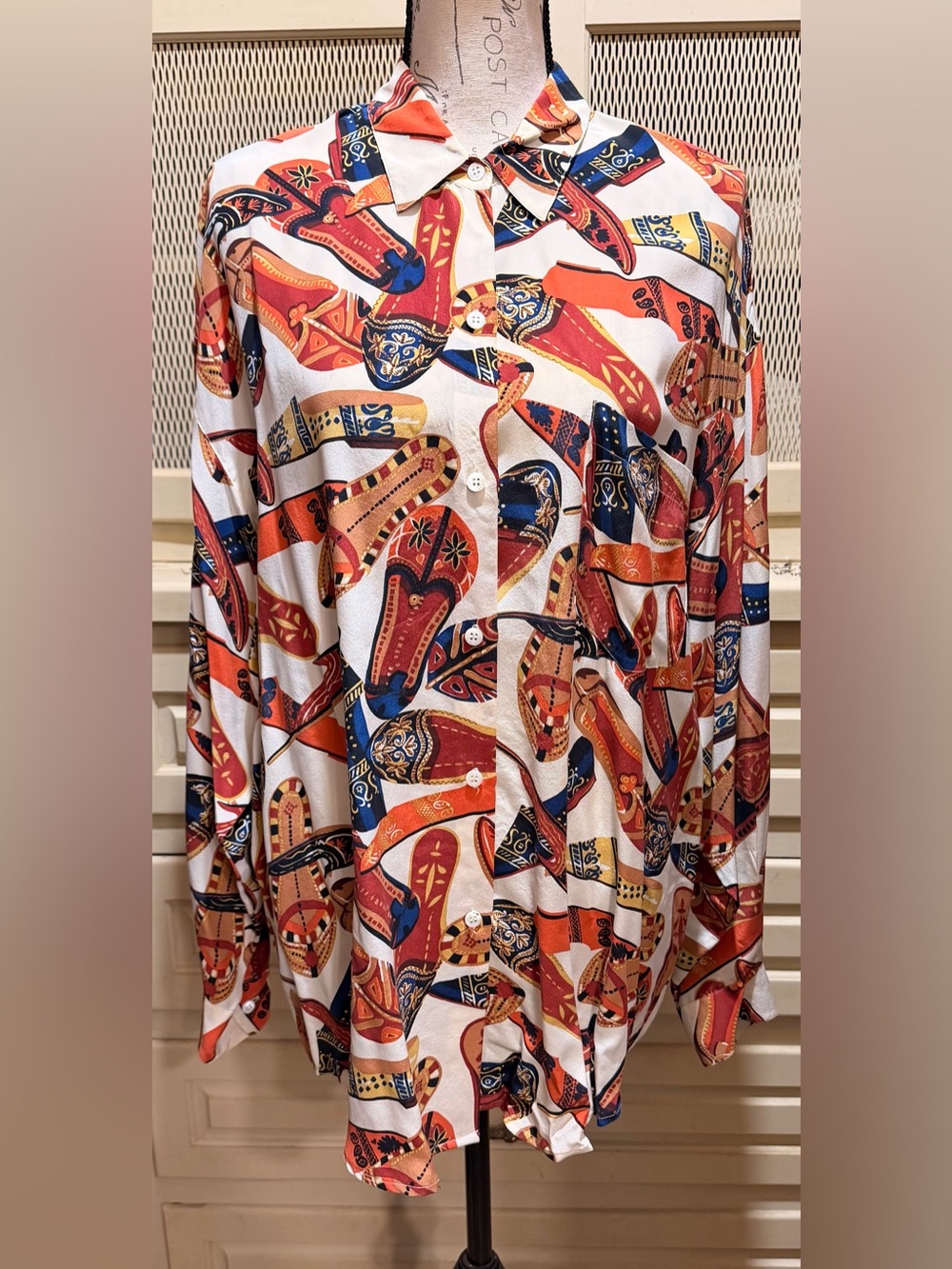 VTG Vittadini Sport 100% Silk Novelty Shoe Print Button Down